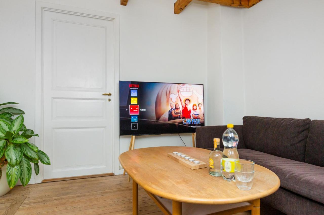 Come Stay In Penthouse With Room For 2-People Århus Kültér fotó
